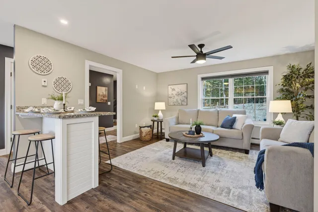 $412,500 | 42 Deerfield Lane, Casco, ME 04015