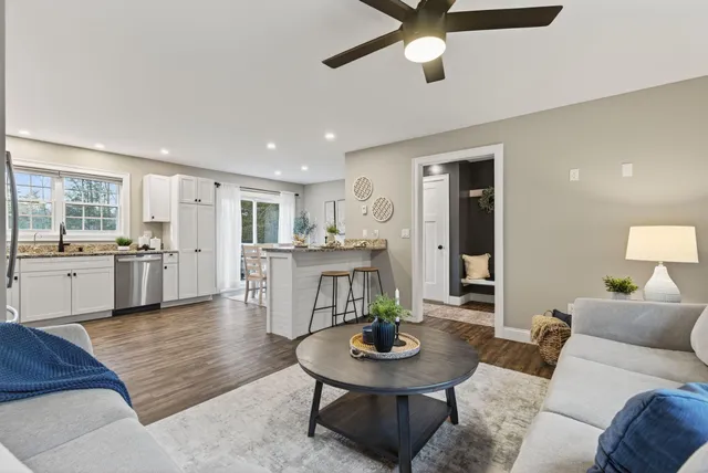 $412,500 | 42 Deerfield Lane, Casco, ME 04015