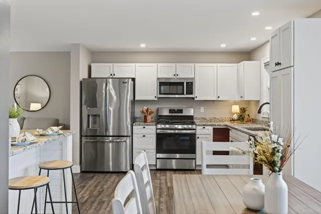 $412,500 | 42 Deerfield Lane, Casco, ME 04015