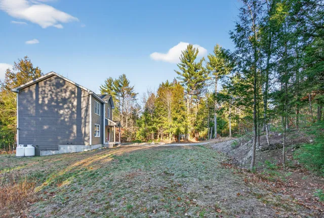 $412,500 | 42 Deerfield Lane, Casco, ME 04015