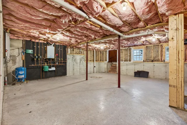 $412,500 | 42 Deerfield Lane, Casco, ME 04015