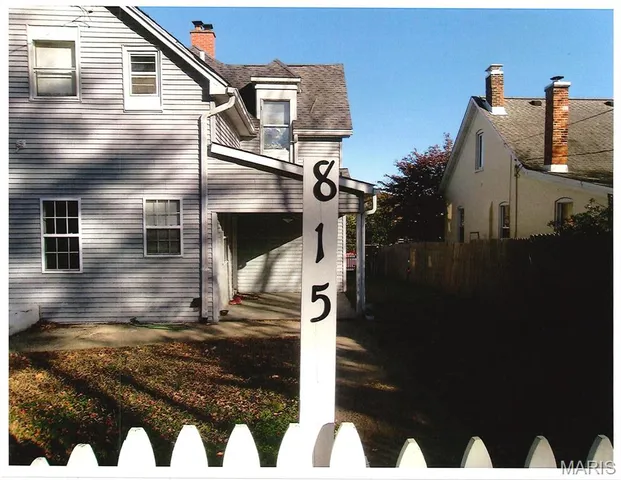 $139,900 | 815 South Charles Street, Belleville, IL 62220