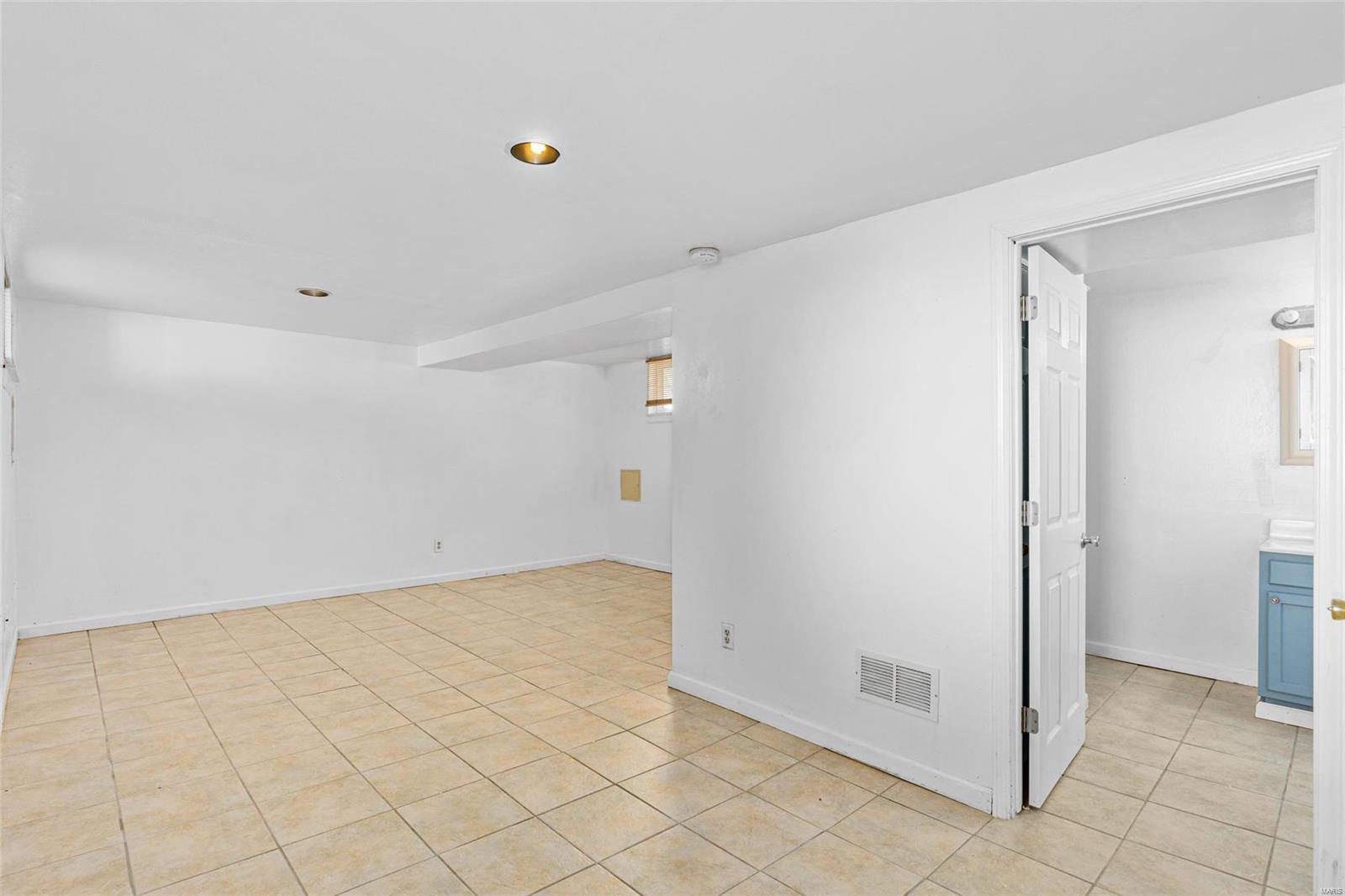 624 Leonard Street Alton, IL 62002 - Photo 12 of 25