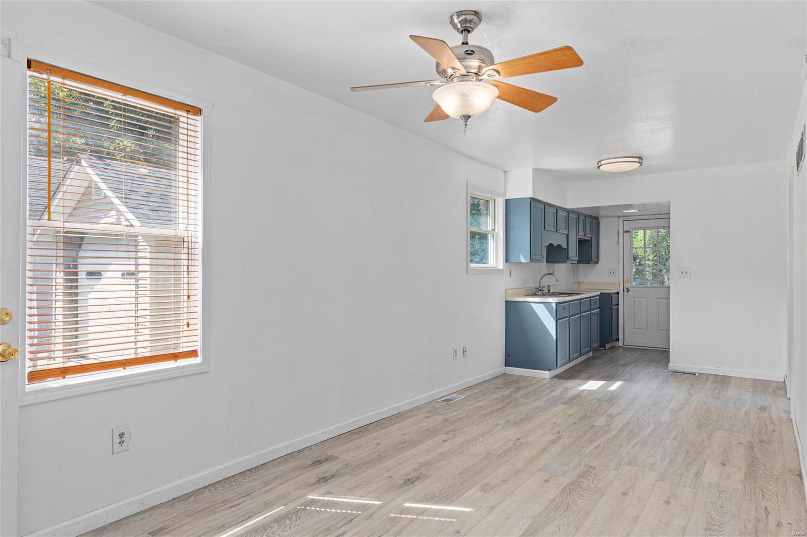 624 Leonard Street Alton, IL 62002 - Photo 5 of 25