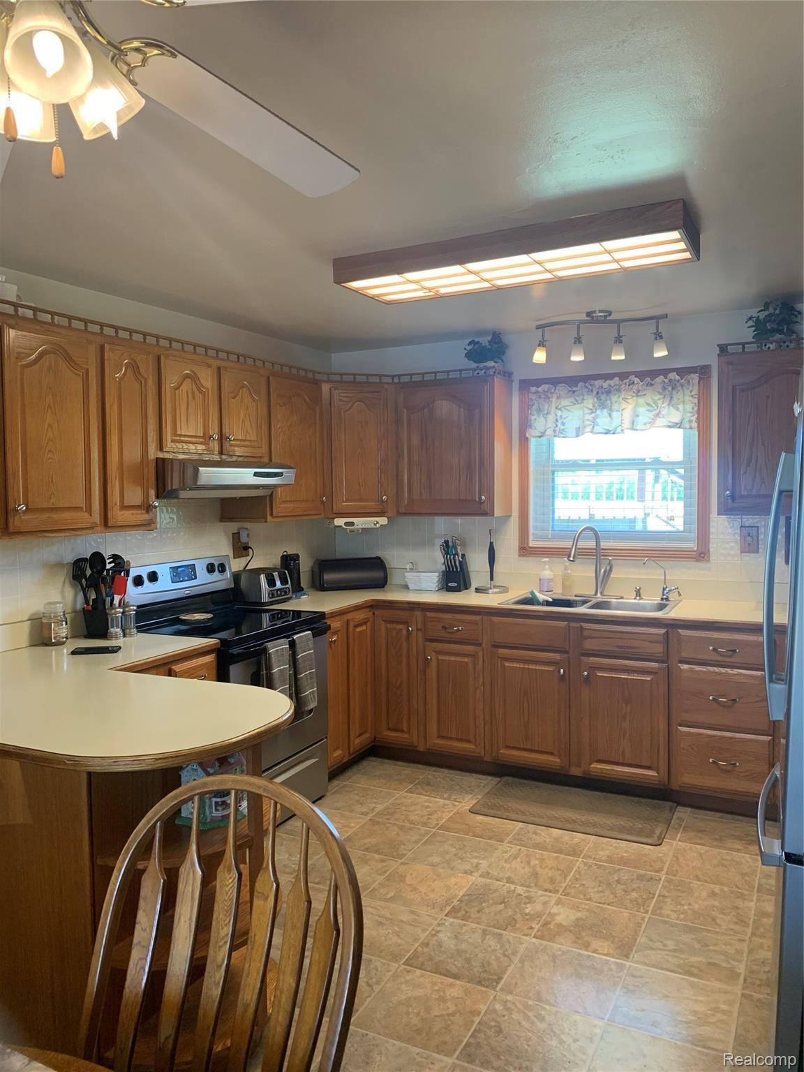 6804 Clifford Road Marlette, MI 48453 - Photo 3 of 18 IMG_3462.jpg