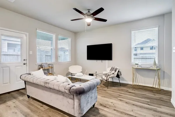 $2,315 | 22219 Sovereign Heights Lane, Houston, TX 77073
