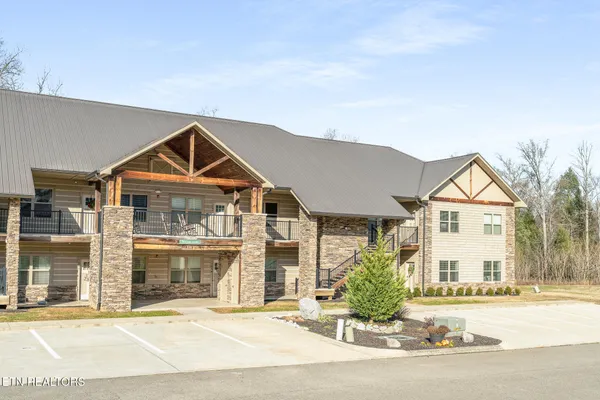 $340,000 | 326 Shooting Star Loop, Unit 202, Townsend, TN 37882