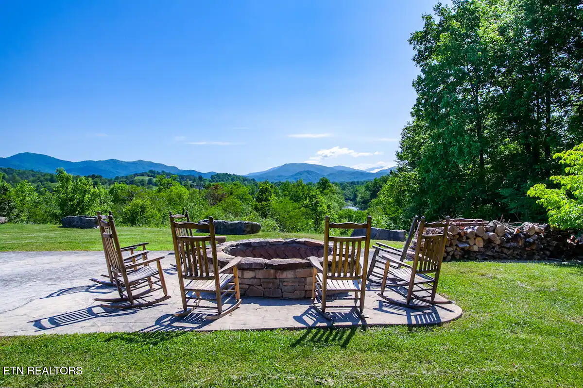 326 Shooting Star Loop, Unit 202 Townsend, TN 37882 - Photo 38 of 43 Photo 38