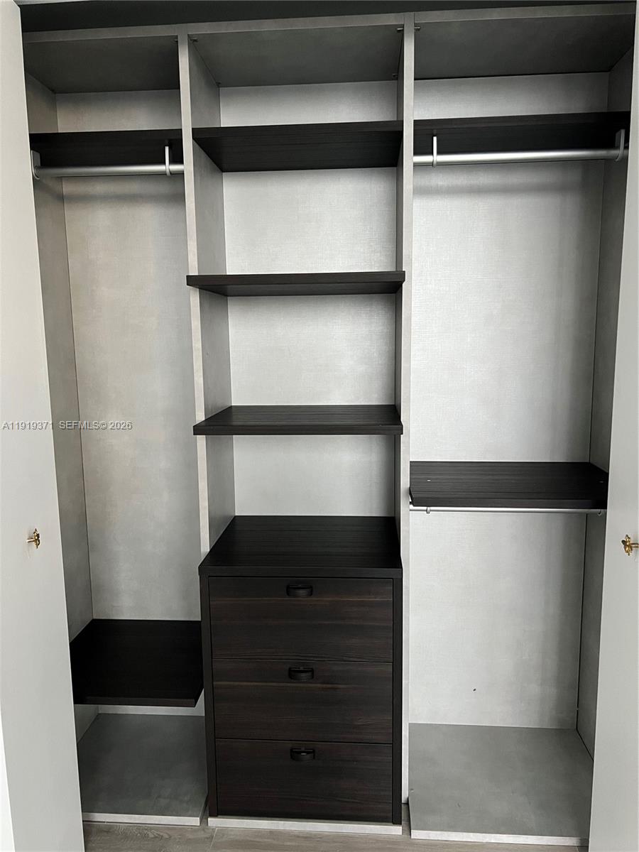 55 Southwest 9th Street, Unit 3406 Miami, FL 33130 - Photo 13 of 18