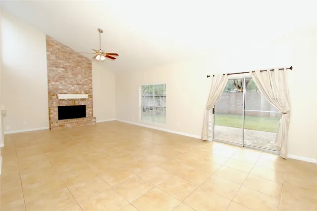 $2,200 | 2731 Colony Drive, Sugar Land, TX 77479