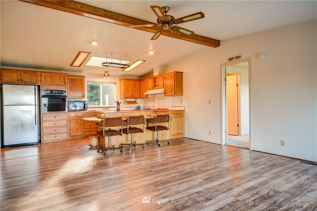 3859 Biz Point Road Anacortes, WA 98221 - Photo 7 of 25 Gallery Image 7
