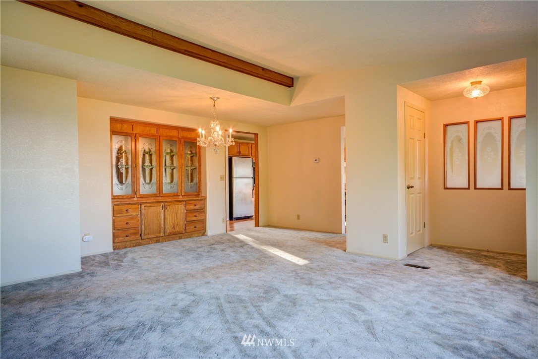 3859 Biz Point Road Anacortes, WA 98221 - Photo 10 of 25 Gallery Image 10