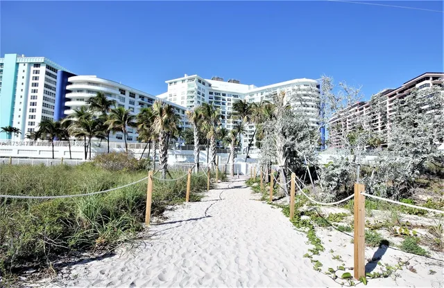 $699,000 | 5151 Collins Avenue, Unit 736, Miami Beach, FL 33140