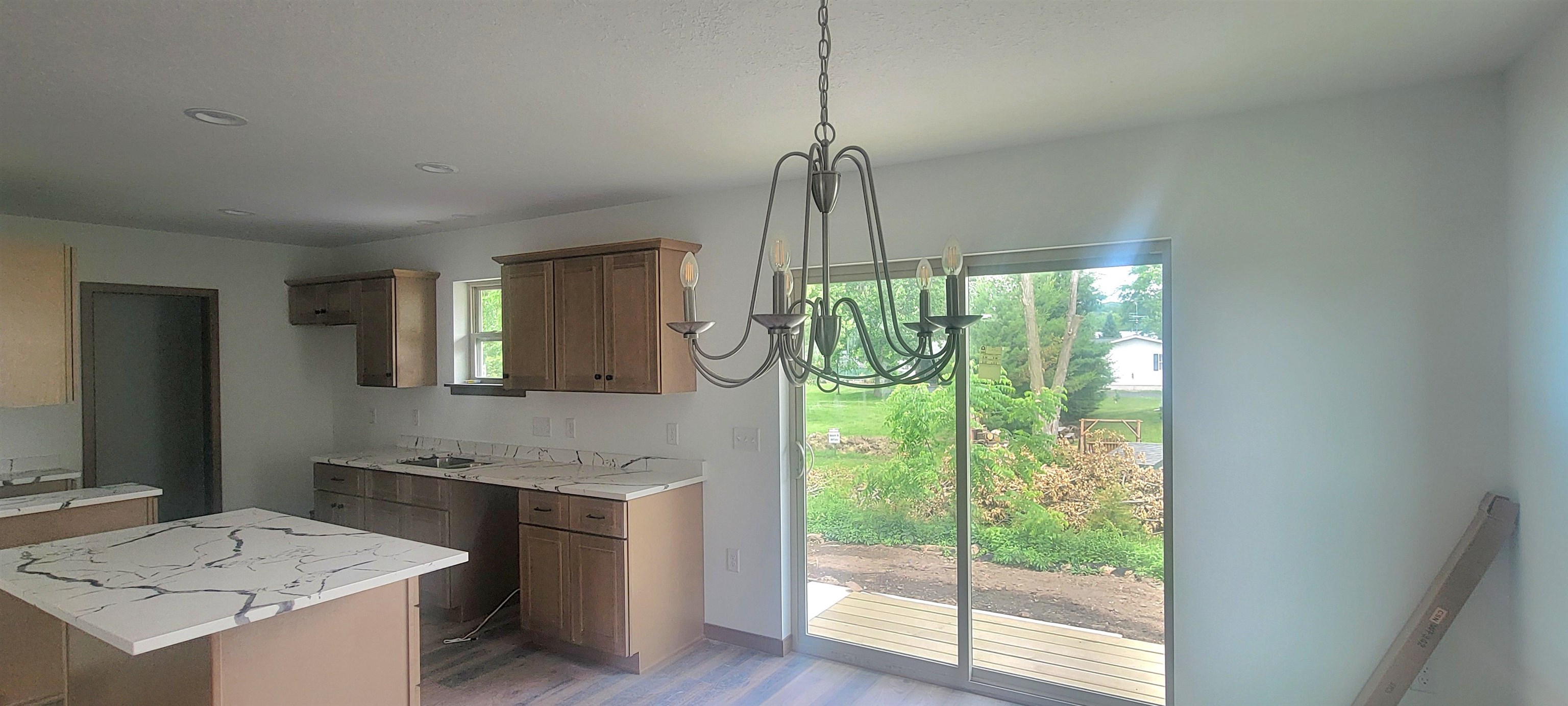 148 Shaw Baraboo, WI 53913 - Photo 5 of 11