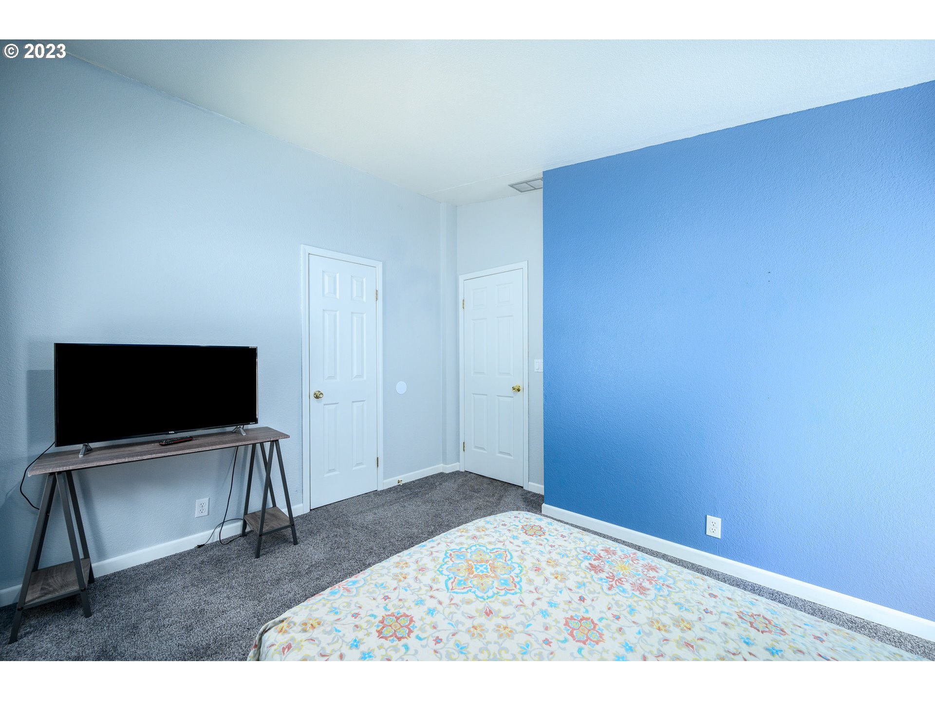 22575 Southwest Grand Ronde Road Grand Ronde, OR 97347 - Photo 32 of 46 a view of workspace with furniture