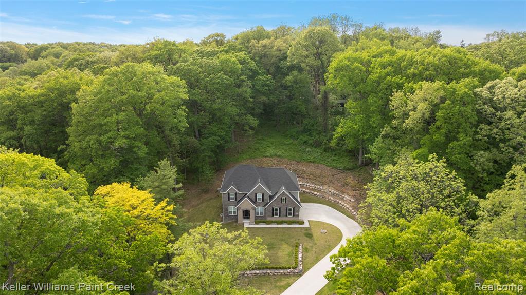 201 Beechview Drive Rochester, MI 48306 - Photo 2 of 55