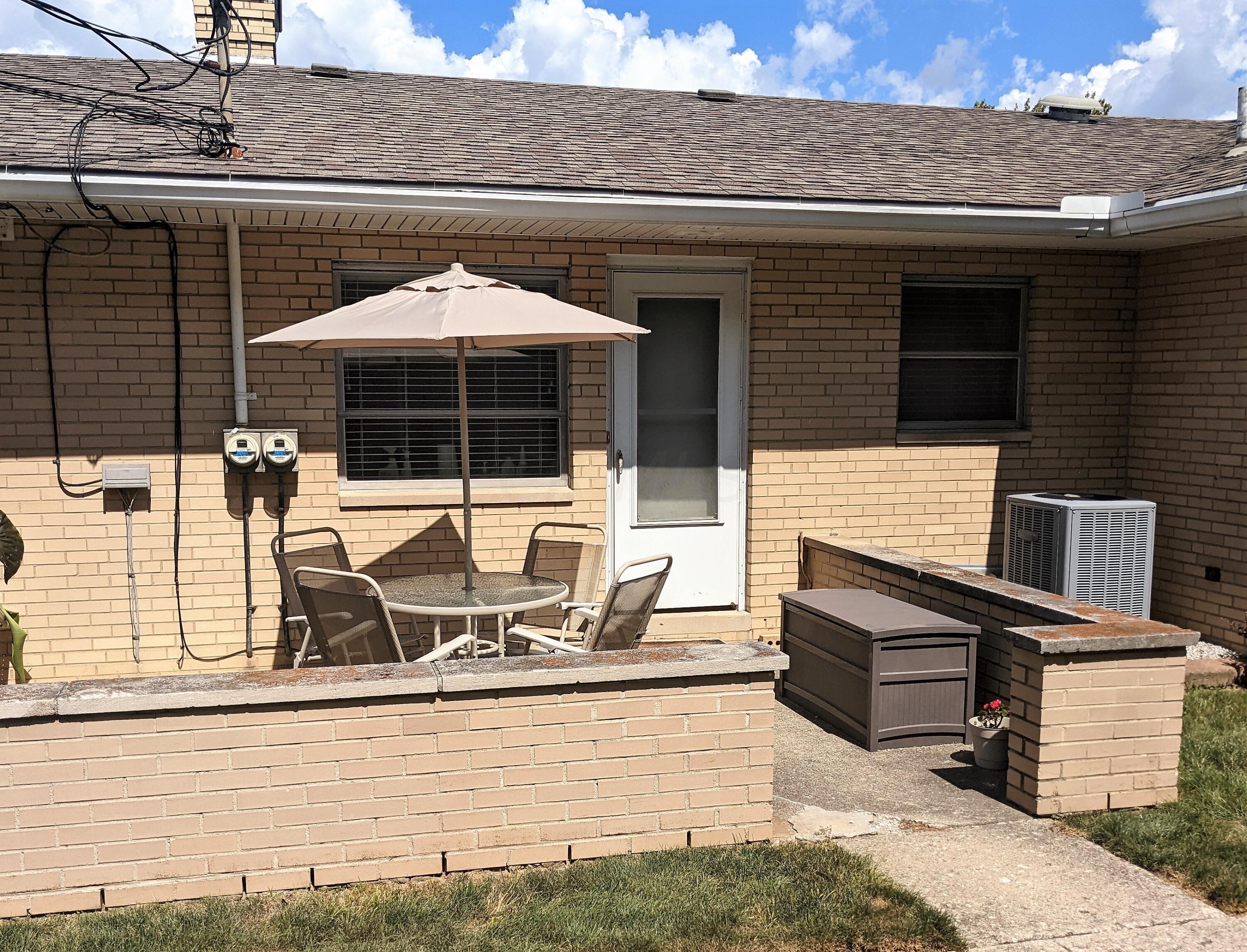 1777 Ardleigh Road Columbus, OH 43221 - Photo 8 of 35 PXL_20220901_170927667