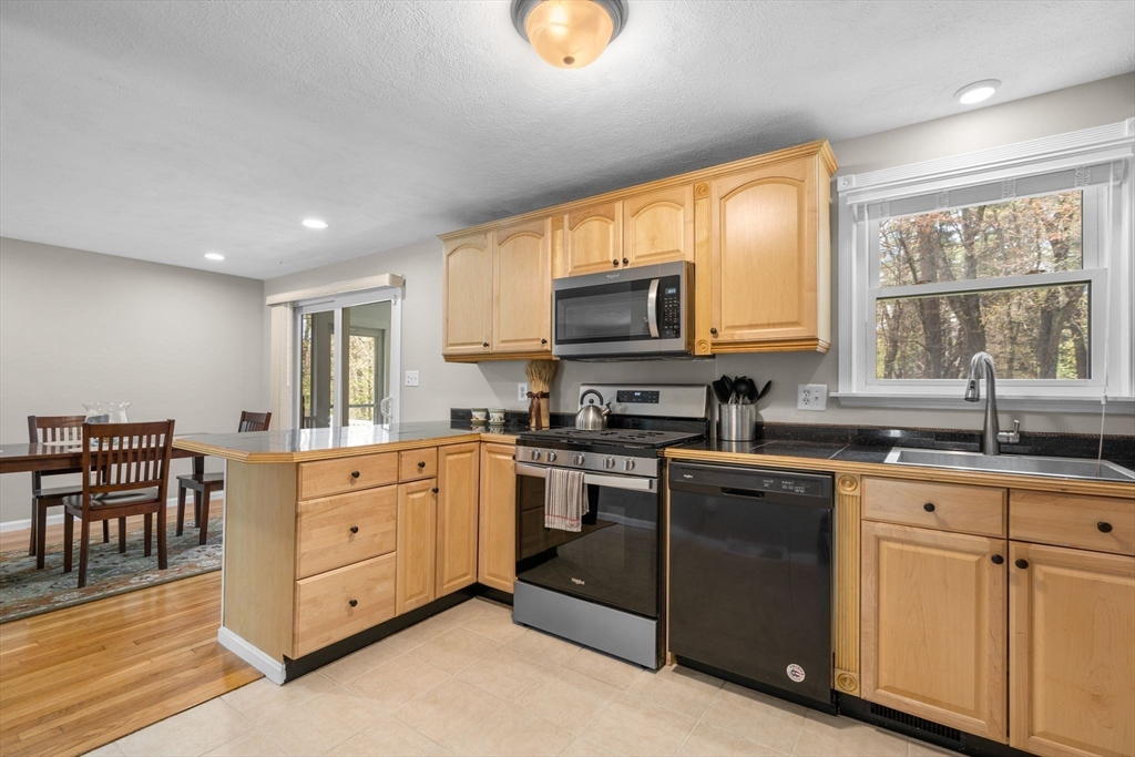 100 Partridge Road Billerica, MA 01821 - Photo 14 of 36 Gallery Image 14