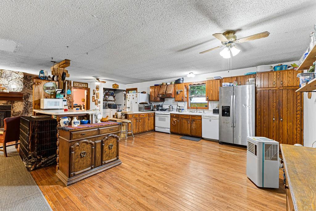 3252 Southwest Warnicks Road St. Joseph, MO 64504 - Photo 8 of 58