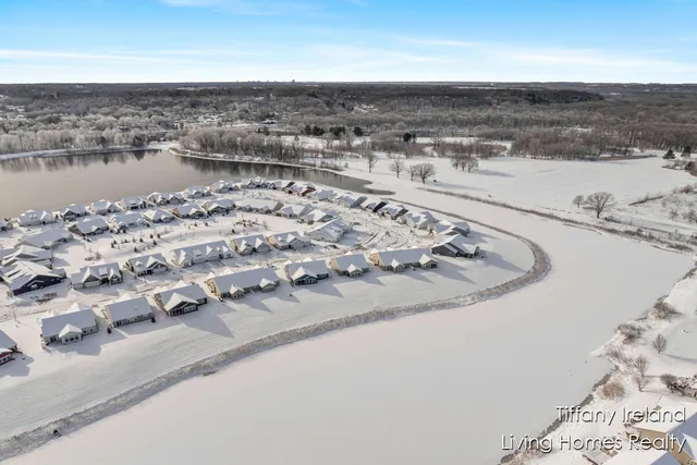 $499,900 | 2911 Isle Grand Drive, Belmont, MI 49306