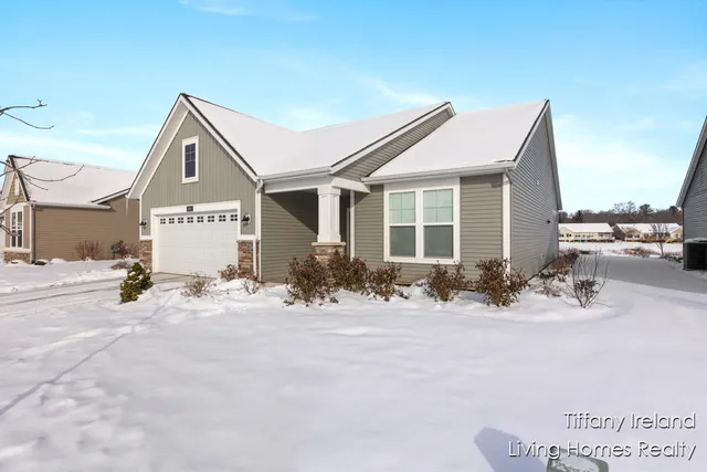 $499,900 | 2911 Isle Grand Drive, Belmont, MI 49306