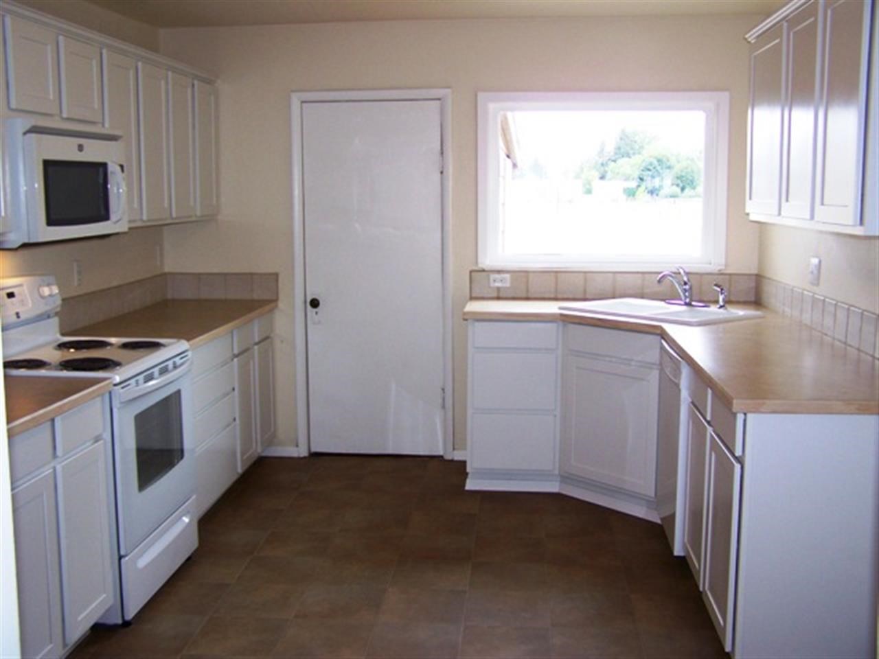 1823 North Flora Road Spokane Valley, WA 99016 - Photo 3 of 20 Gallery Image 3