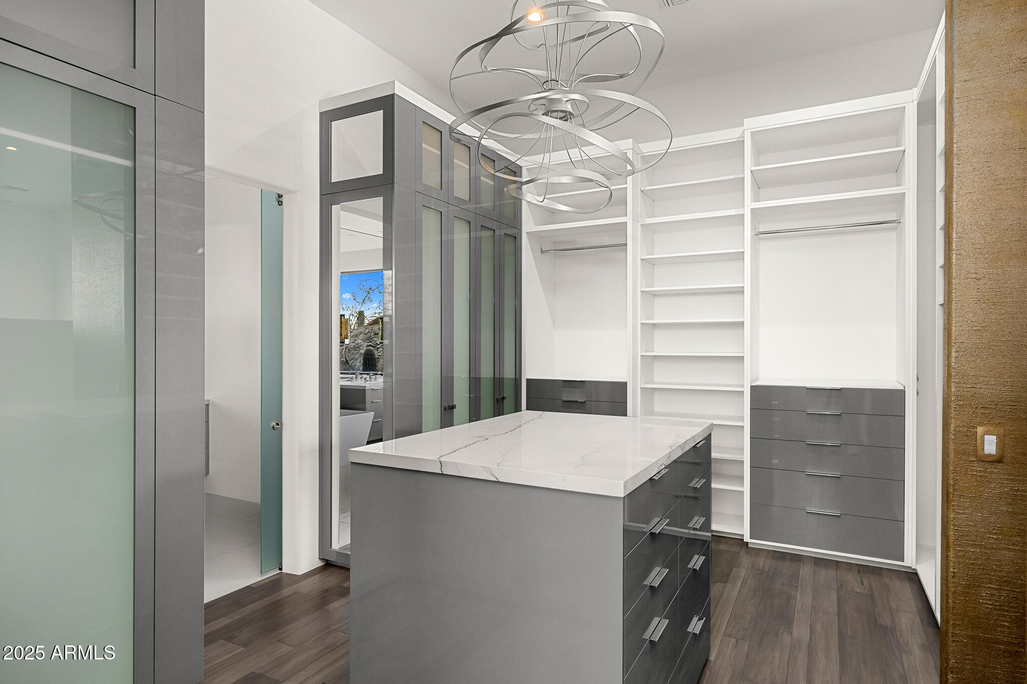 4129 East Sandy Mountain Road Paradise Valley, AZ 85253 - Photo 31 of 76 32primary closet