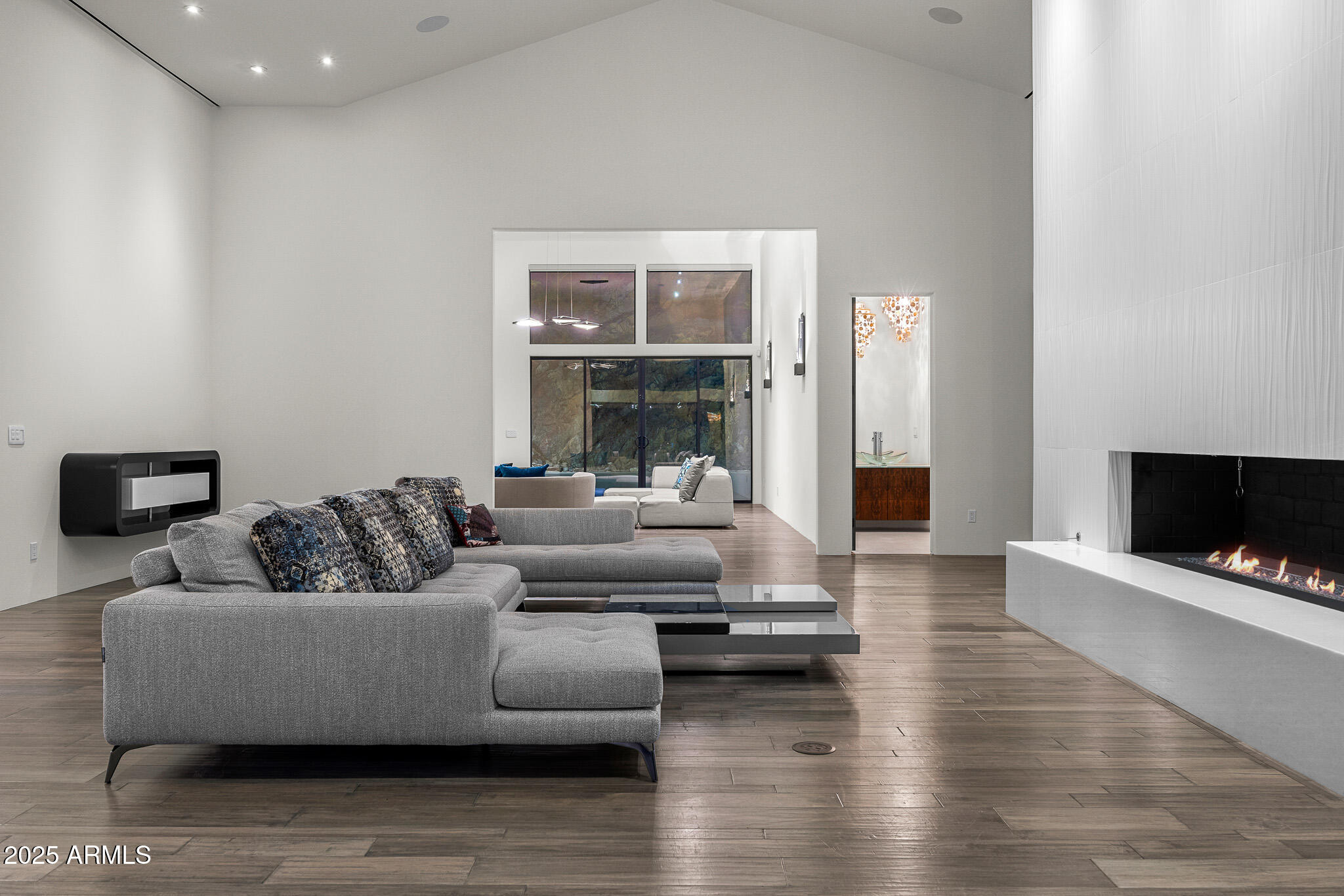 4129 East Sandy Mountain Road Paradise Valley, AZ 85253 - Photo 70 of 76 73living room_twilight