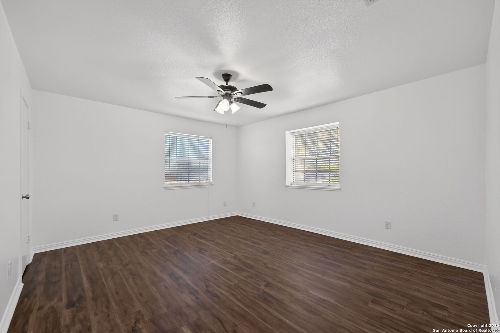 3515 Ridge Knoll Street San Antonio, TX 78247 - Photo 13 of 21