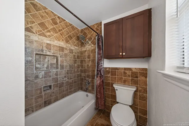 $274,900 | 3515 Ridge Knoll Street, San Antonio, TX 78247