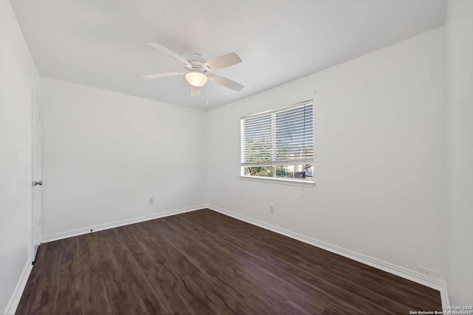 3515 Ridge Knoll Street San Antonio, TX 78247 - Photo 17 of 21