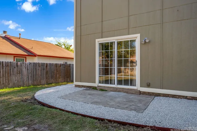 $274,900 | 3515 Ridge Knoll Street, San Antonio, TX 78247