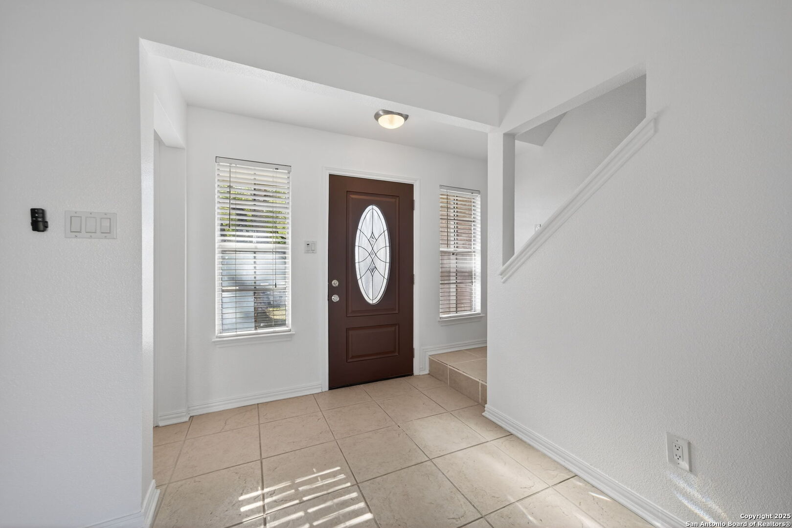 3515 Ridge Knoll Street San Antonio, TX 78247 - Photo 4 of 21