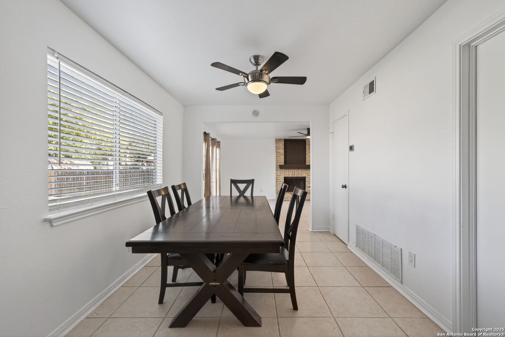 3515 Ridge Knoll Street San Antonio, TX 78247 - Photo 9 of 21