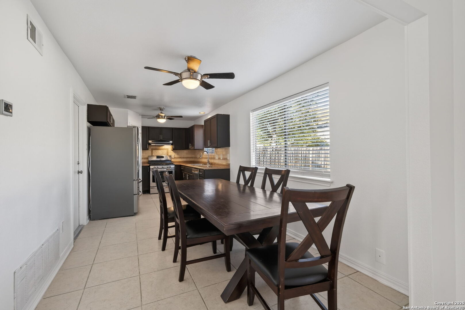 3515 Ridge Knoll Street San Antonio, TX 78247 - Photo 10 of 21