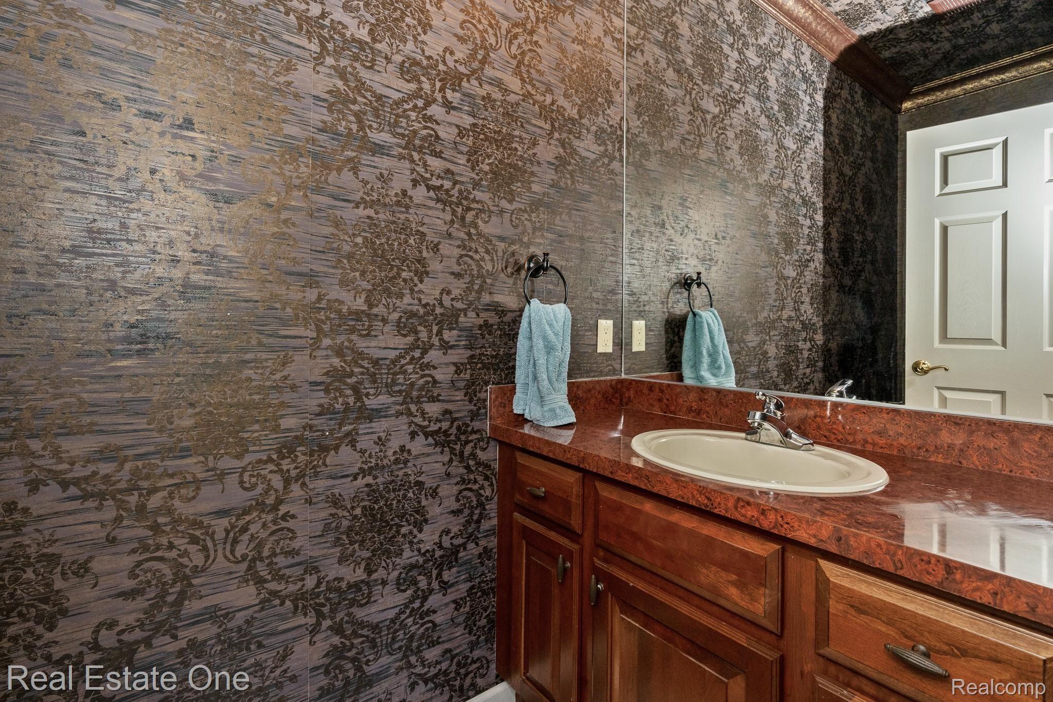 1375 Kentfield Drive Rochester, MI 48307 - Photo 14 of 56 Kentfield MLS-W018.jpg