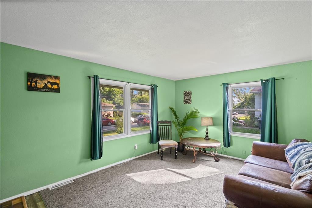 7406 South Park Road Kansas City, MO 64129 - Photo 3 of 27
