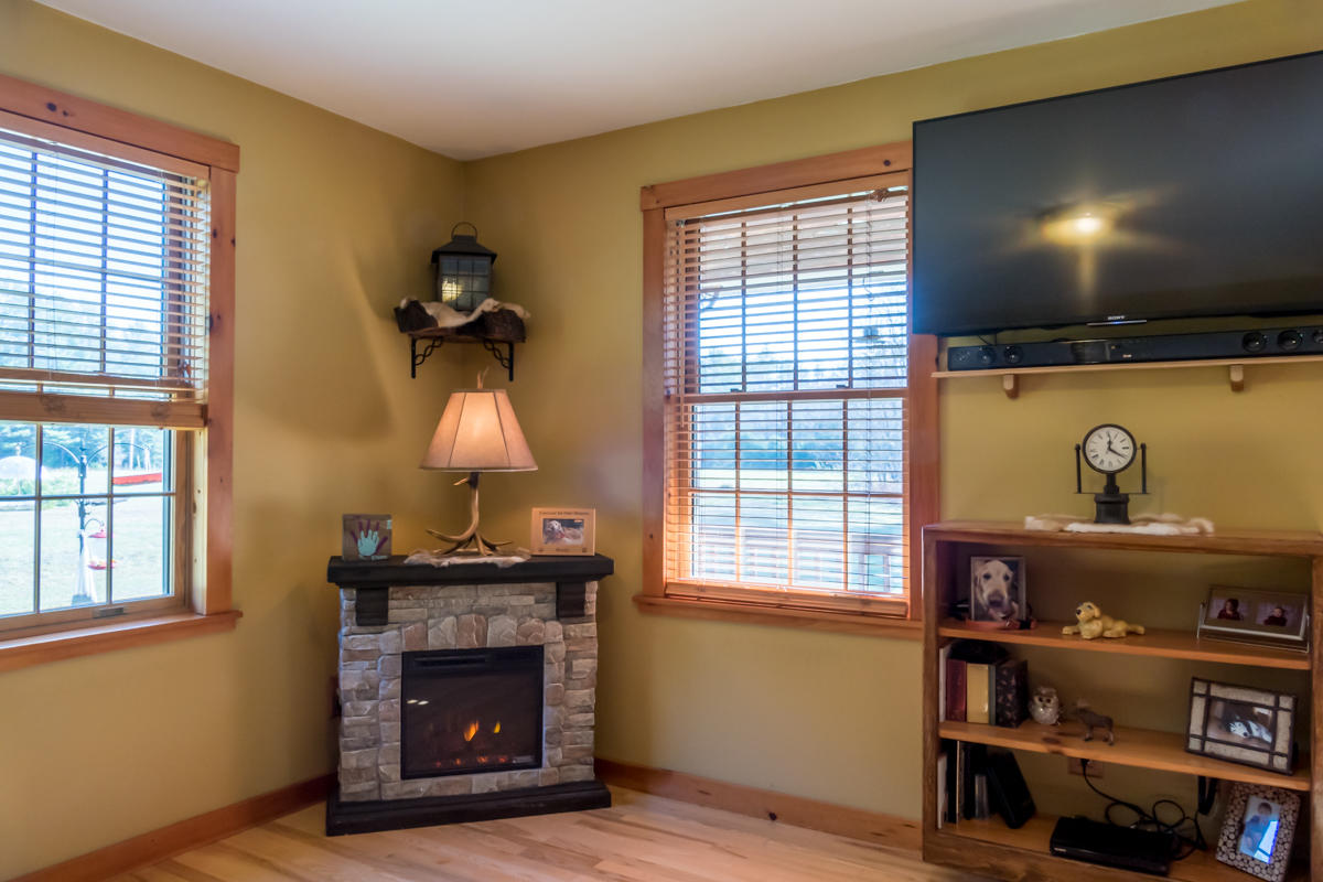 796 Hallowell Road Durham, ME 04222 - Photo 15 of 53 28-Living Room (3 of 3)