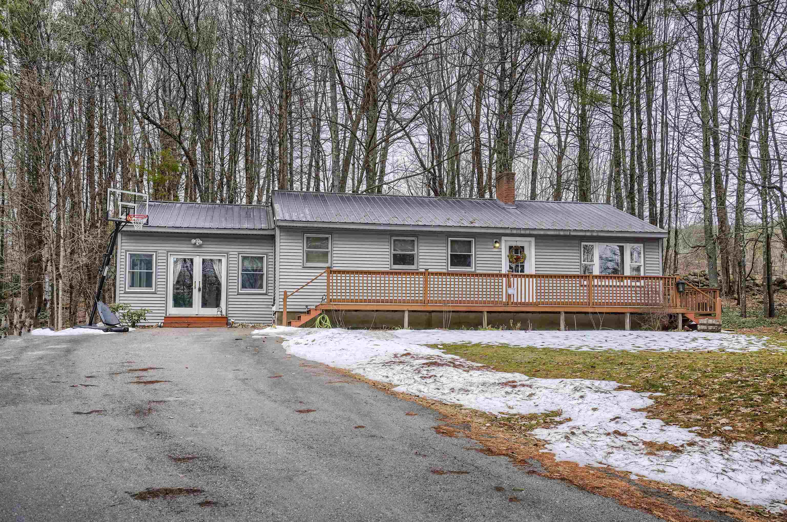 126 Abijah Bridge Road Weare, NH 03281 - Photo 2 of 32