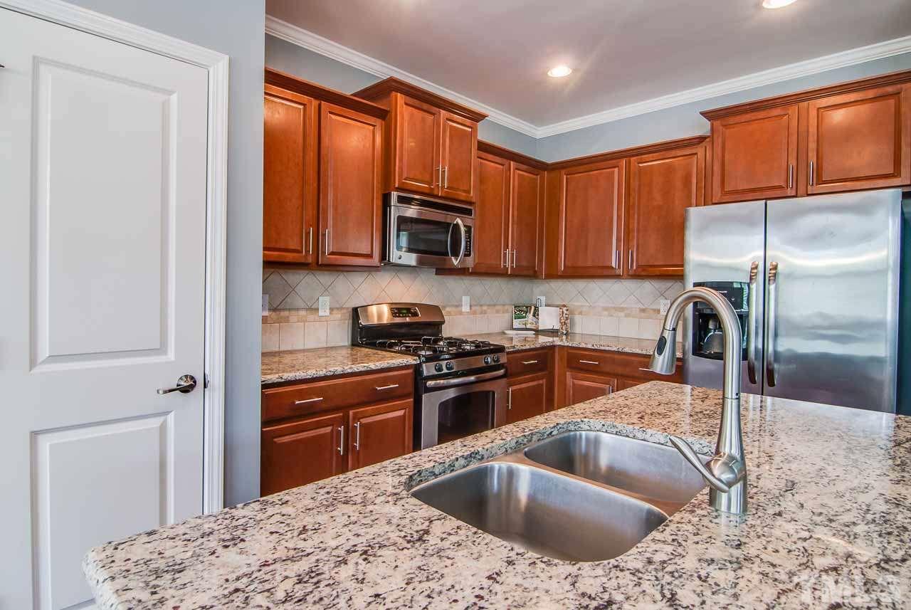1412 Rodessa Run Raleigh, NC 27607 - Photo 10 of 25