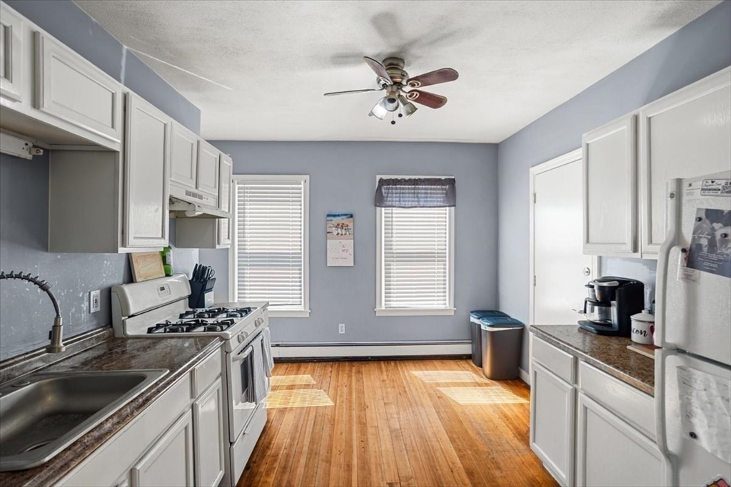 39 Myrtle Street Pawtucket, RI 02860 - Photo 12 of 42