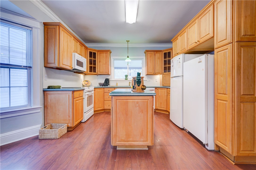 174 Rosedale Street Rochester, NY 14620 - Photo 4 of 42