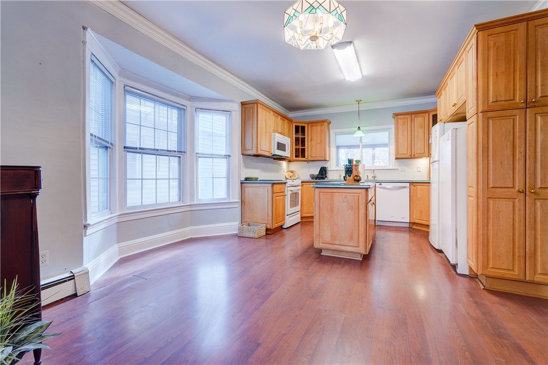 174 Rosedale Street Rochester, NY 14620 - Photo 5 of 42