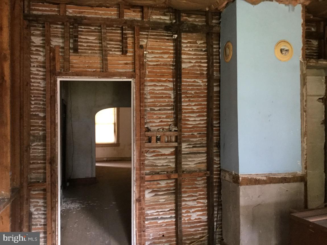 121 Cumberland Street Clear Spring, MD 21722 - Photo 10 of 38 MAIN FLOOR-16X12