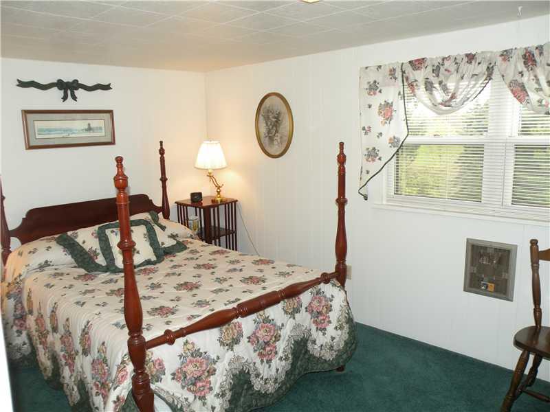 8602 Peebles Road Pittsburgh, PA 15237 - Photo 15 of 18 Bedroom.