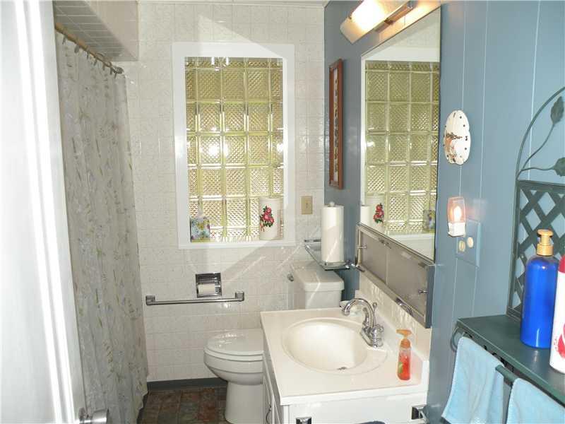 8602 Peebles Road Pittsburgh, PA 15237 - Photo 17 of 18 Other. First Floor Bathroom