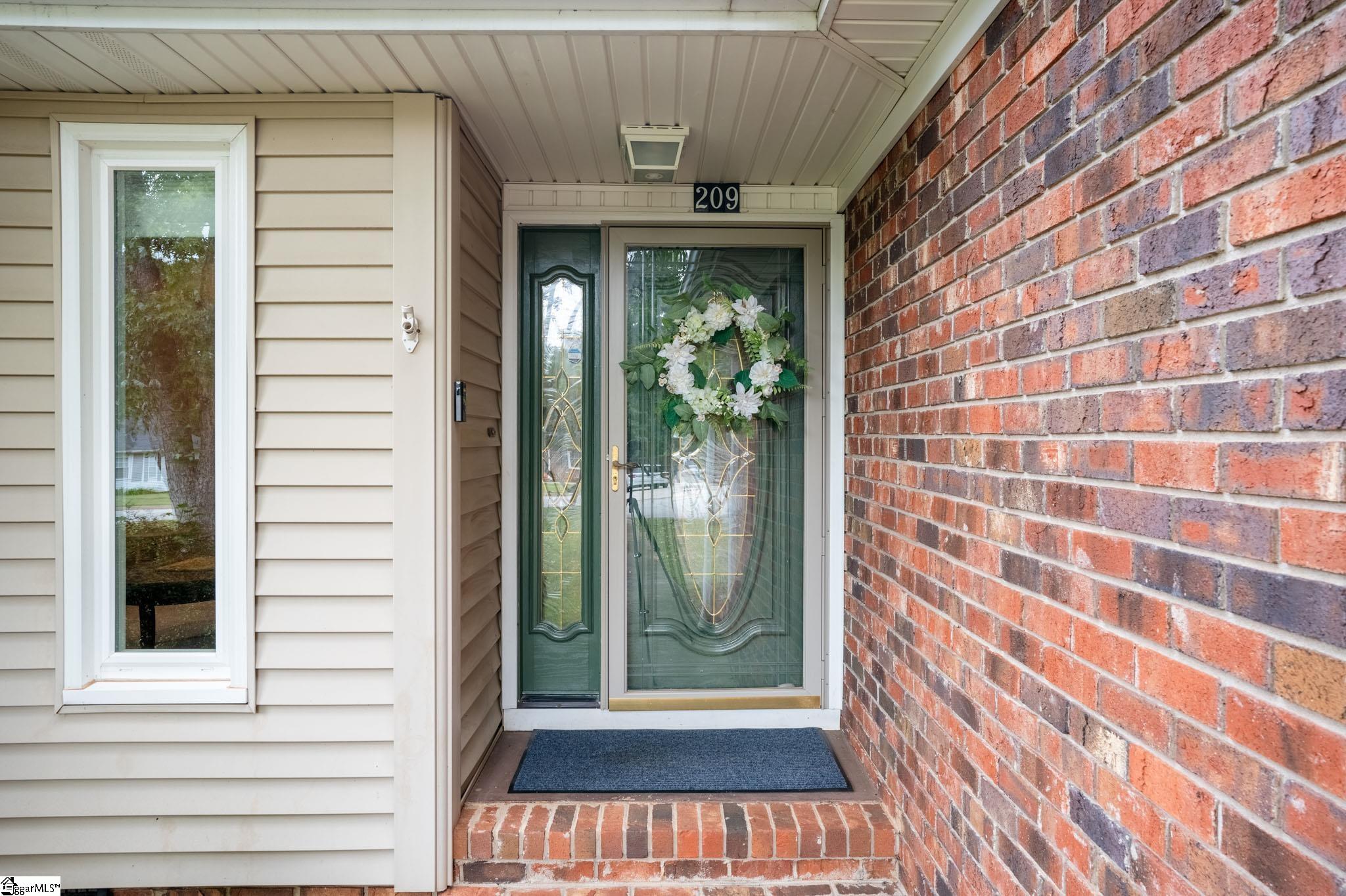 209 Governors Square Greer, SC 29650 - Photo 4 of 30