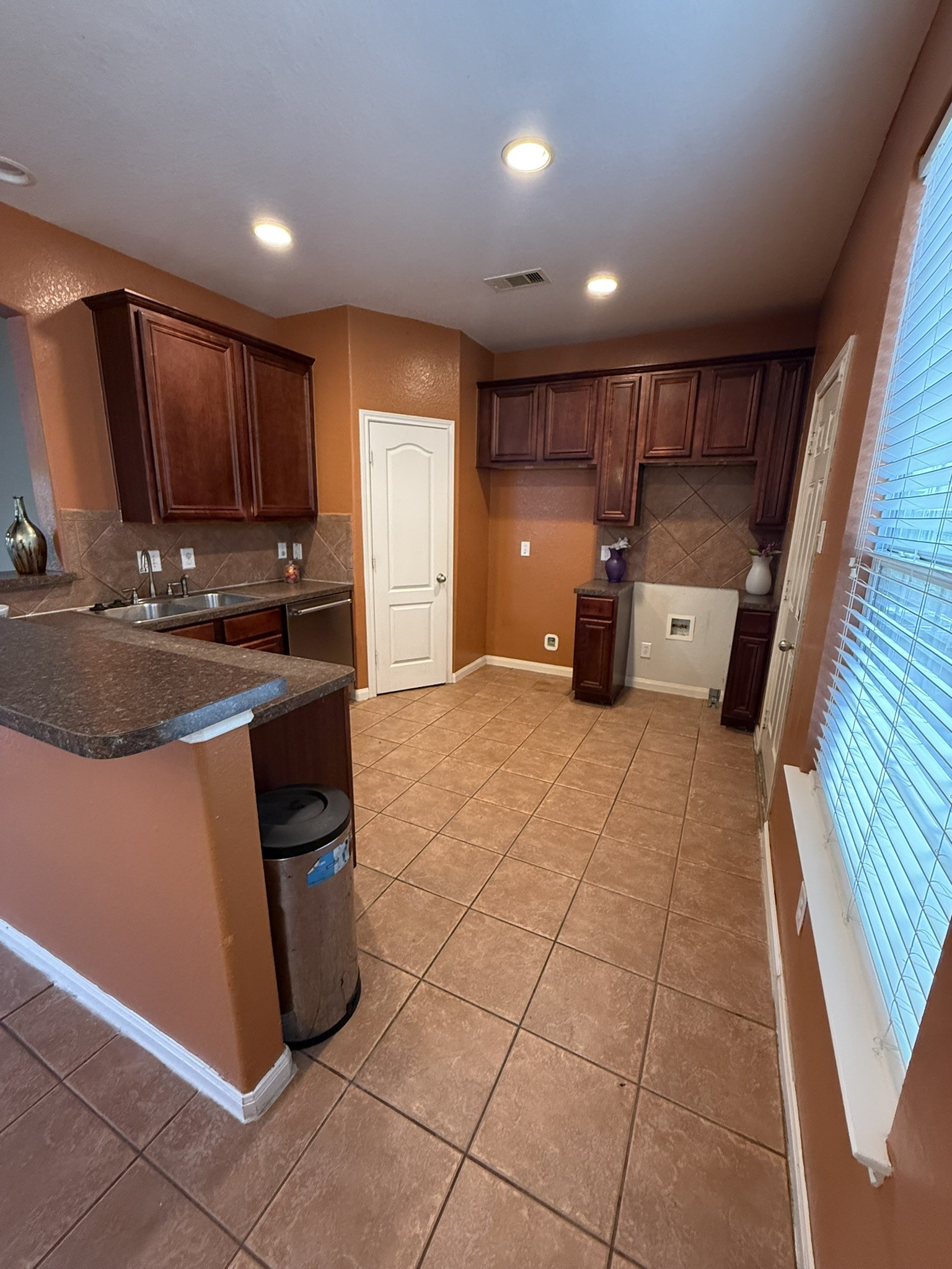 9429 Lambright Road Houston, TX 77075 - Photo 10 of 40 Notice the recessed lighting above!