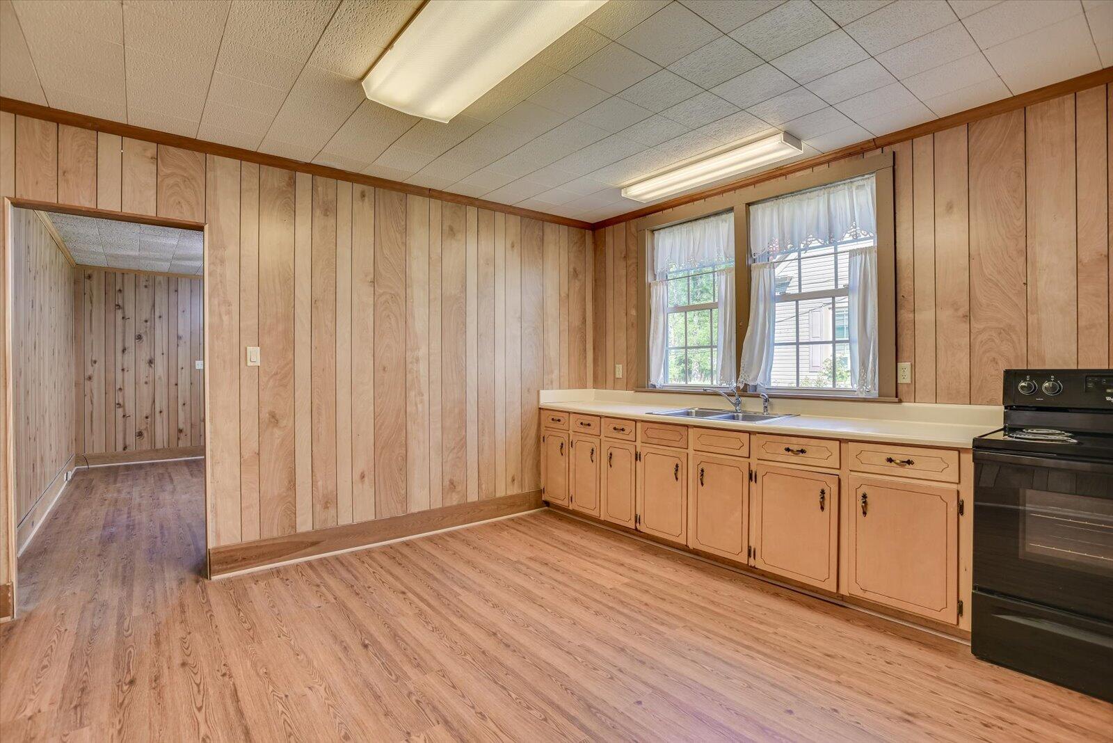 4905 Vaucluse Road Aiken, SC 29801 - Photo 11 of 25