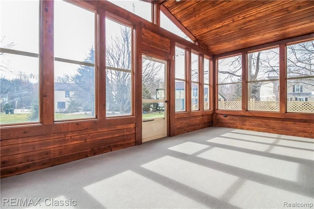 2247 Stonington Lane Rochester, MI 48306 - Photo 14 of 28